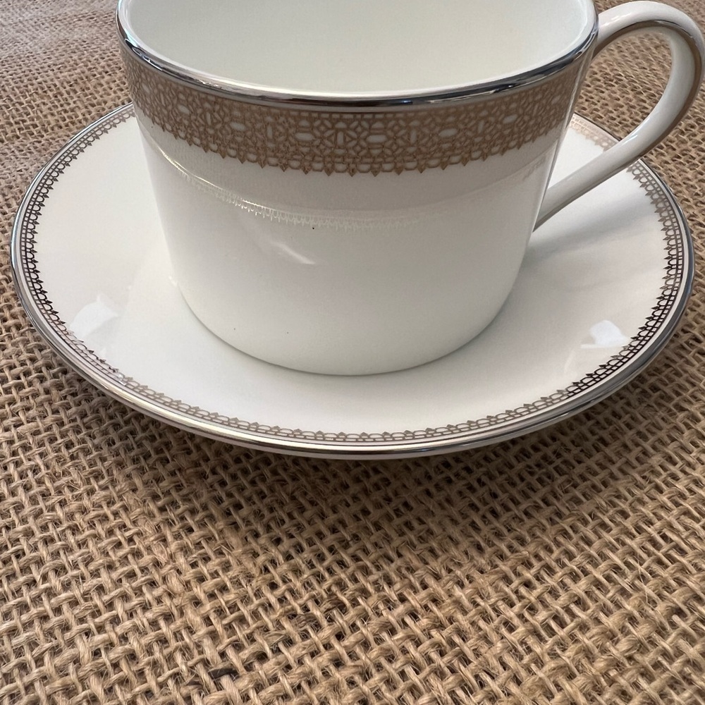 Vera Wang Vera Lace Wedgewood 5PCE China set - Picture 6 of 11